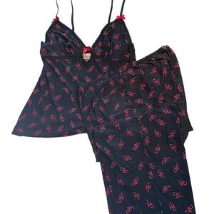 Silky, Tank & Capri Loungewear Set. Linea Donatello